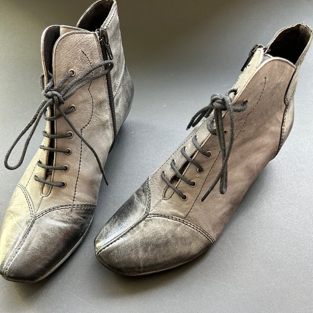 Fidji Boots, Brand New "Vintage" Look, Size 37, Rich Black and Grey Leather